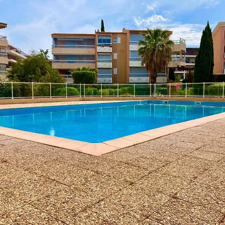 Lavandor T2 + Cabine Apartment Le Lavandou